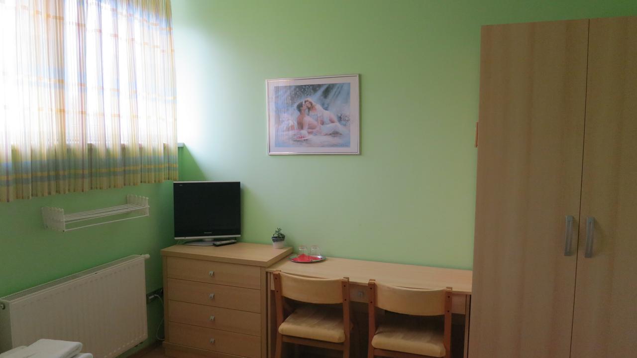 Penzion U Splavu Břeclav Exteriör bild